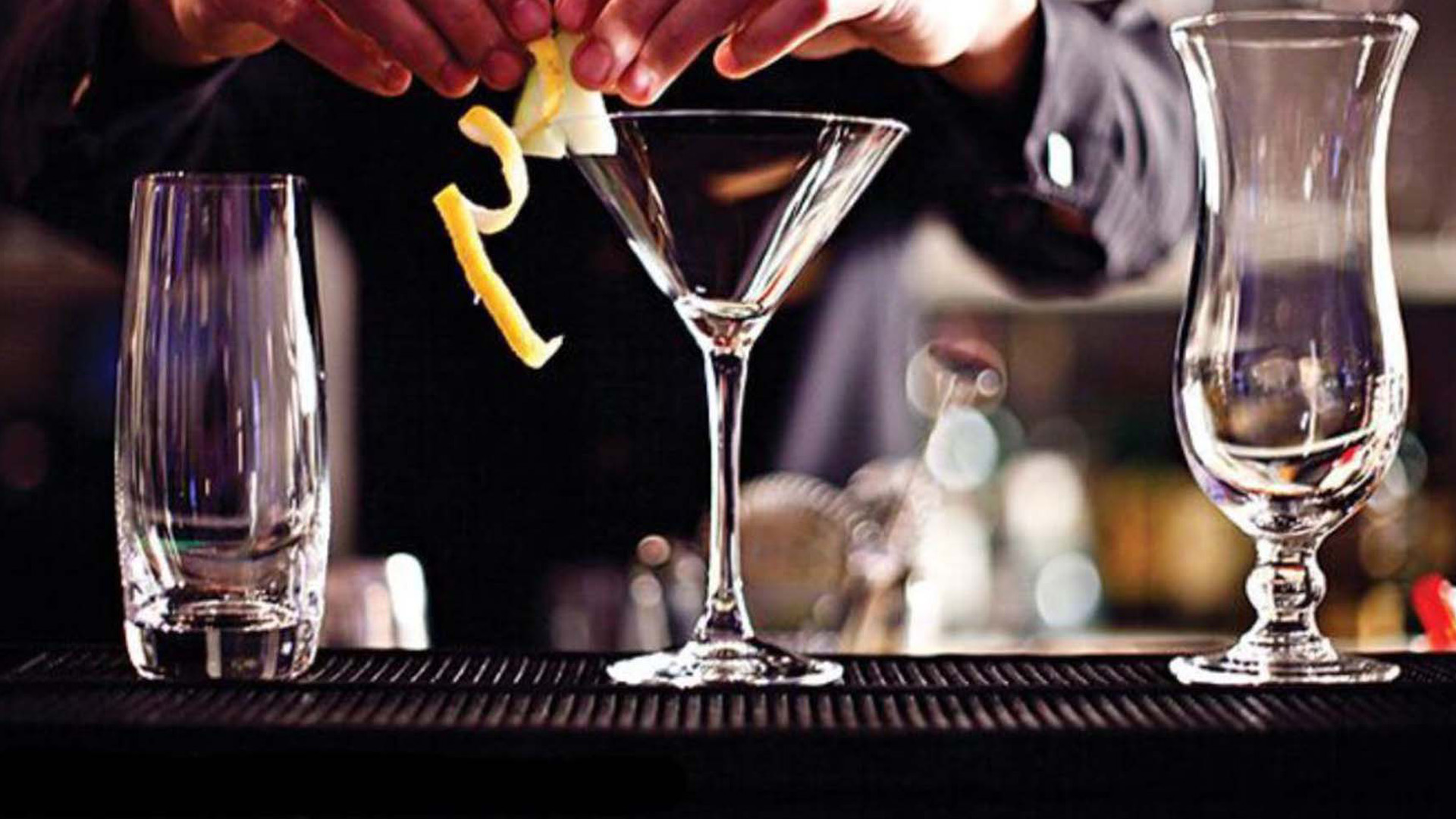 Photo of Glenmoriston Town Hotel bar 