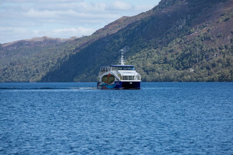 Cruise Loch Ness